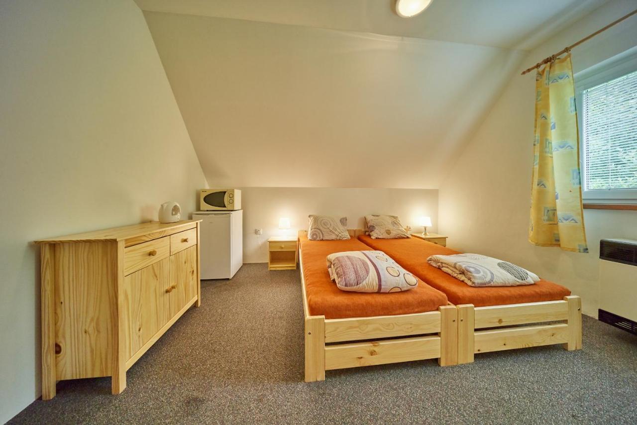 Camp Dolce Hotell Trutnov Eksteriør bilde